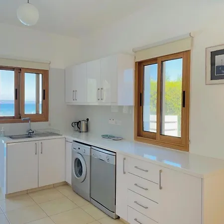 Large Luxury Private Sea View With Pool Makounta